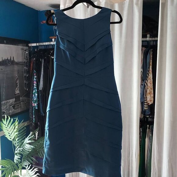 Adrianna Papell Dresses & Skirts - Adriana Papell Size 8 Blue Wave Design Sleeveless Dress – Elegant Cocktail/Eveni